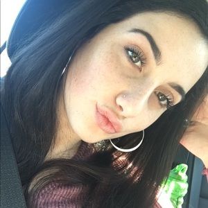 Meet your Posher, Gabrielle